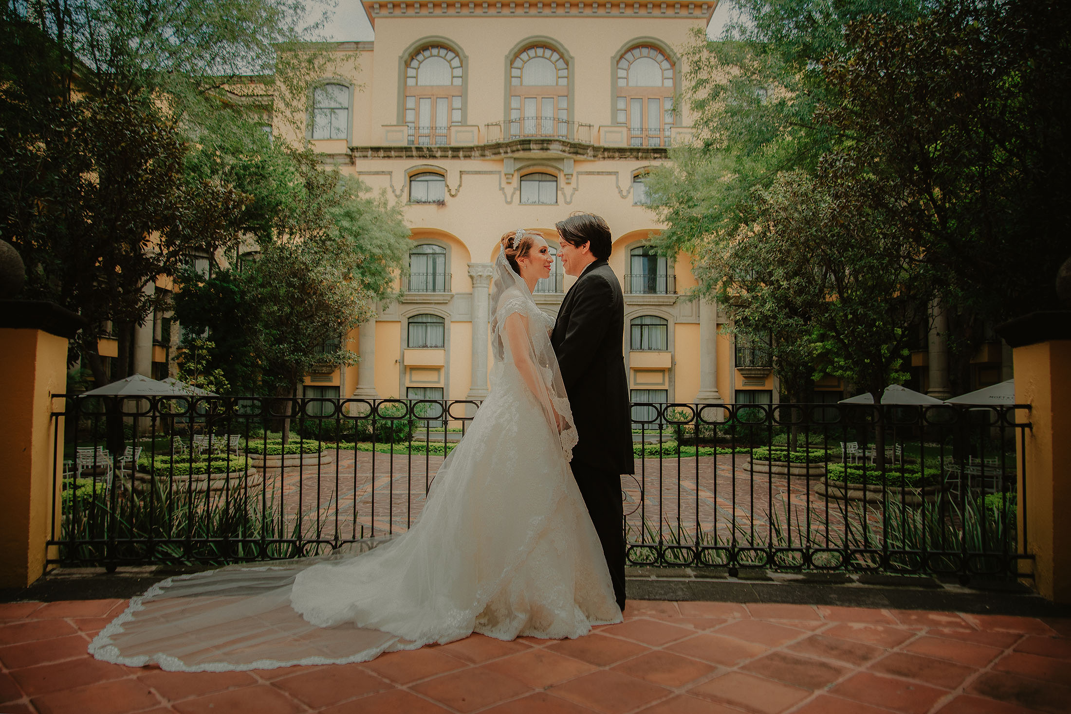 sesión de fotos de novios, hotel quinta real, san pedro garza garcia