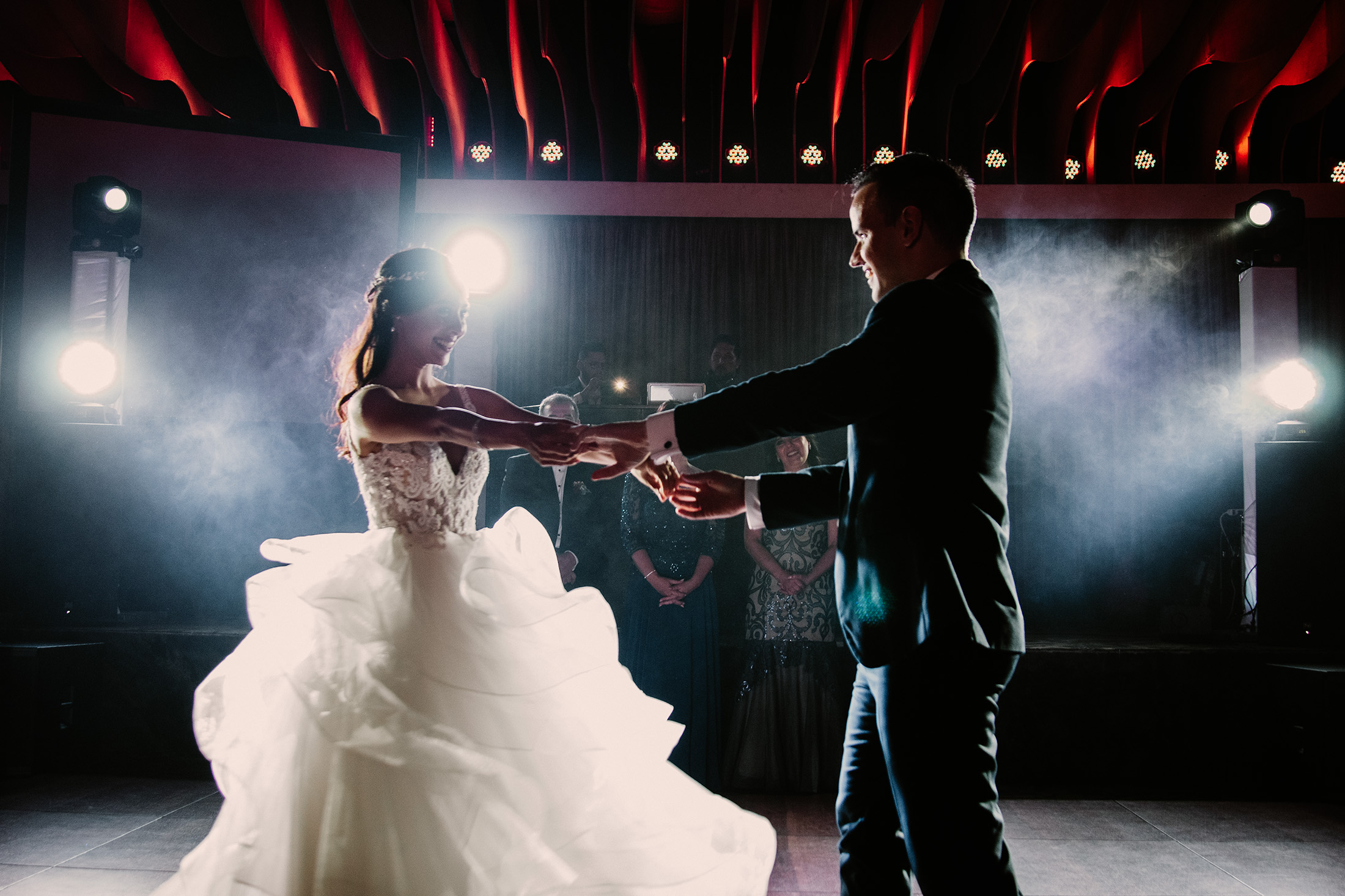 fotografia de novios bailando, salon verite venue monterrey, fotografo de bodas